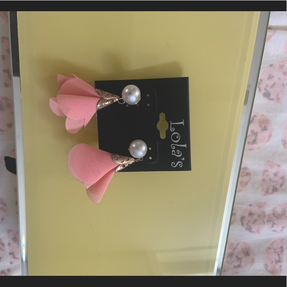 Never used, pink petal earrings